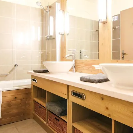 Stunning 3-bedroom With Mountain Views Lägenhet Flaine