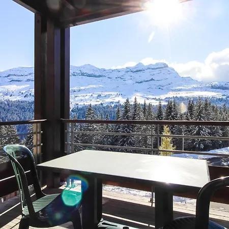 Stunning 3-bedroom With Mountain Views Apartment