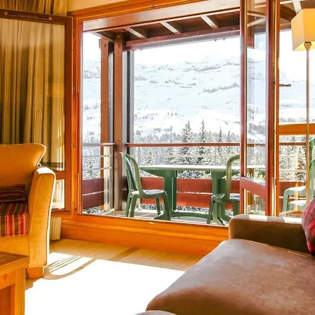 Stunning 3-bedroom With Mountain Views